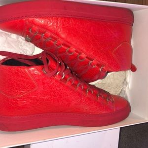 Balenciaga Arenas red